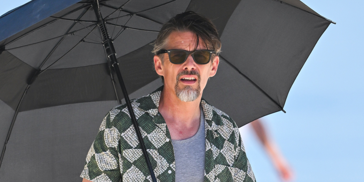 Ray-Ban Wayfarer Ease RB 4340 601 - As Seen on Charles Leclerc & Ethan Hawke